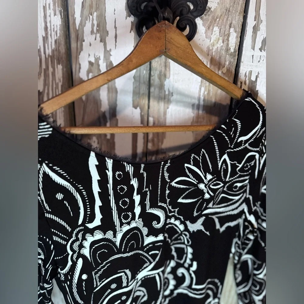 White House Black Market Dress Mid sleeve size Small Floral Black & White - Picture 6 of 7